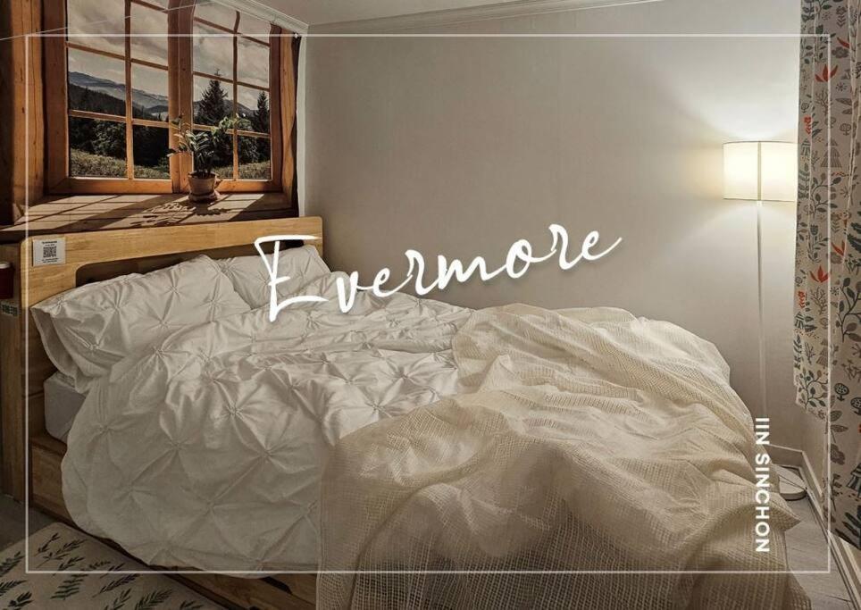 Apartment Evermore #sinchon Station 5min #seogang Station 1min *